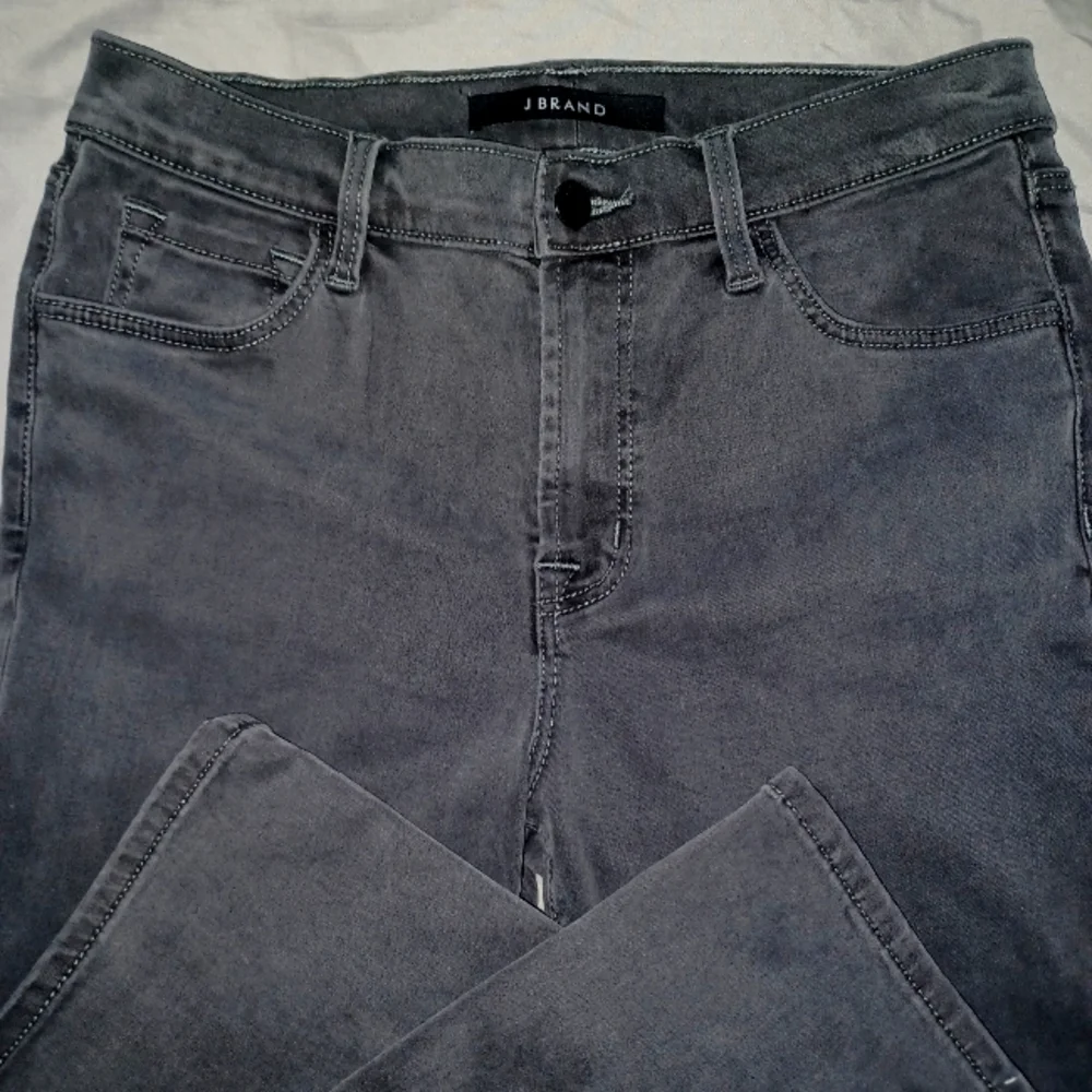 NWOT J Brand High Rise Crop Cigarette Jeans - Picture 3 of 8